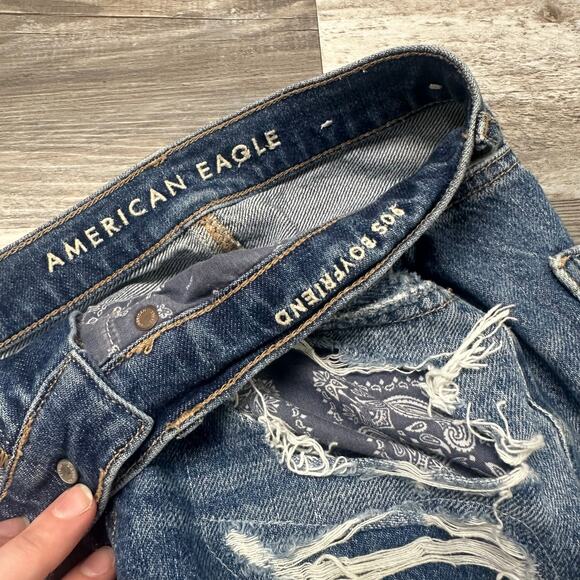 American Eagles Blue Womens 2 Distressed Thrashed 90s Boyfriend Fit Denim Jeans - Picture 4 of 14